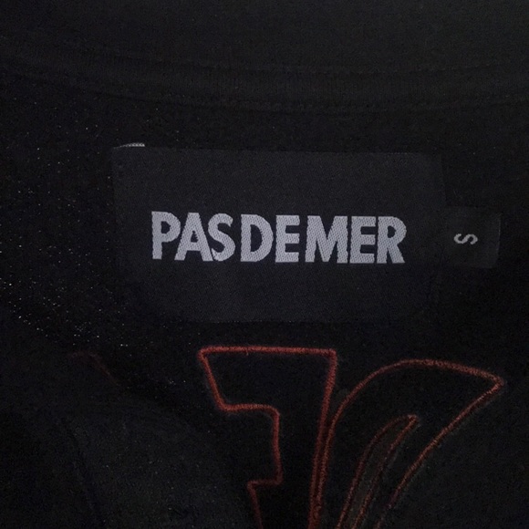 Pull over collared sweat shirt - Picture 3 of 3